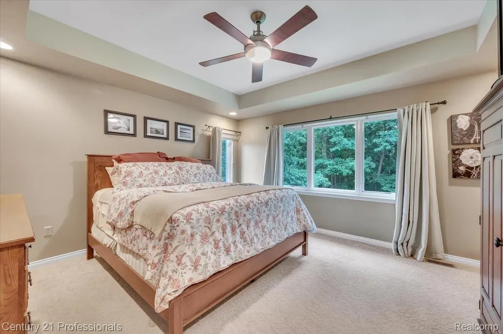 7520 Paradise Drive Grand Blanc Charter Township MI 48439