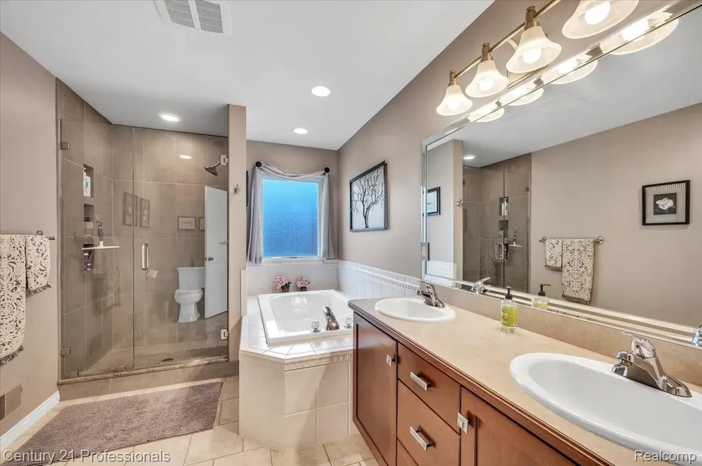 7520 Paradise Drive Grand Blanc Charter Township MI 48439