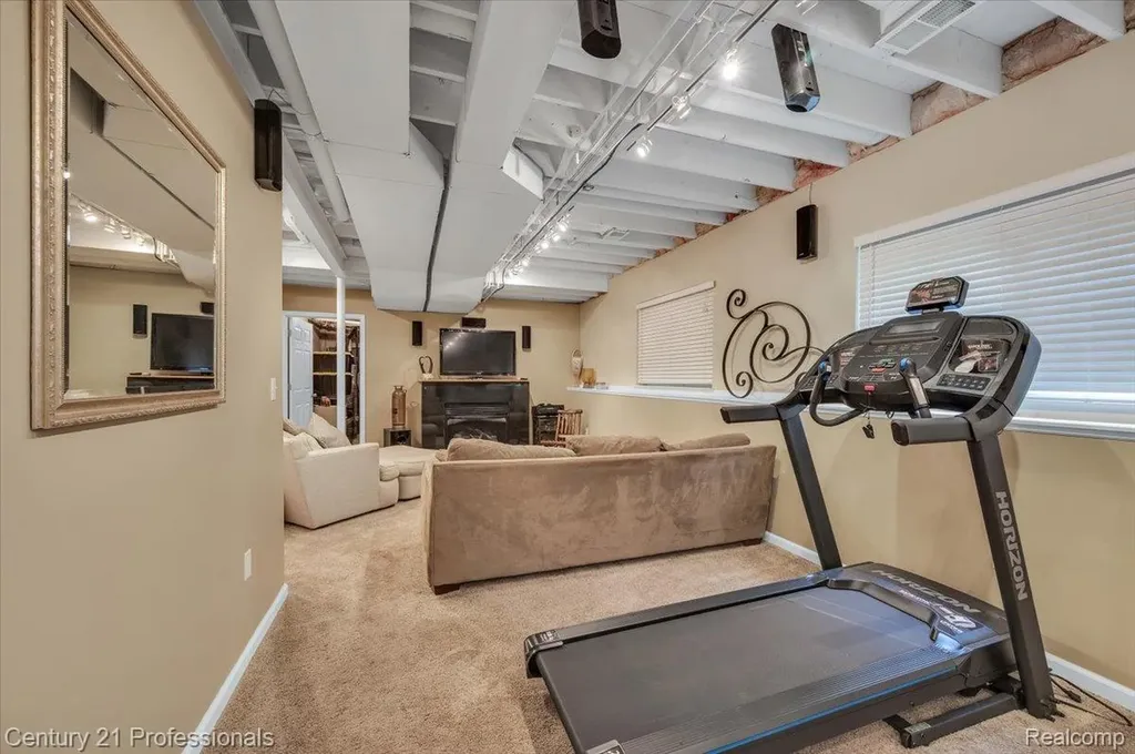 7520 Paradise Drive Grand Blanc Charter Township MI 48439