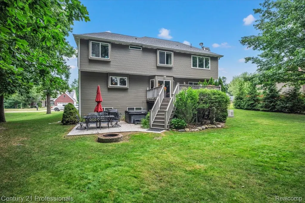 7520 Paradise Drive Grand Blanc Charter Township MI 48439
