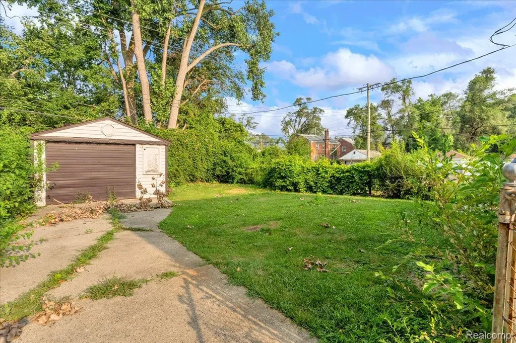 18505 Prest Street Detroit City MI 48235