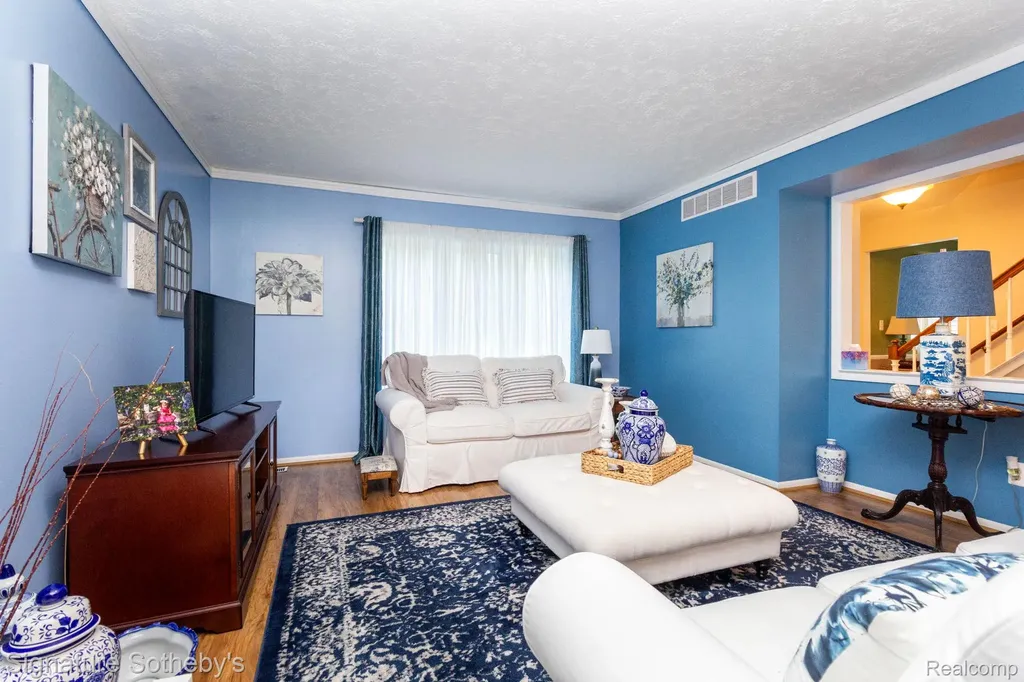 4086 Cherry Garden Drive Commerce Charter Township MI 48382