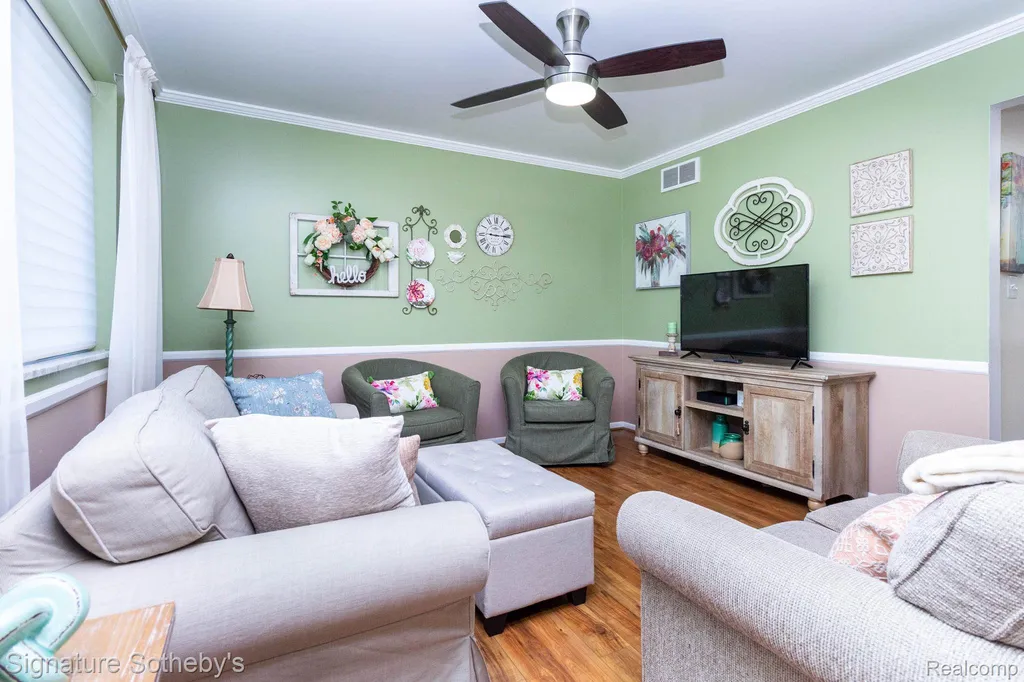 4086 Cherry Garden Drive Commerce Charter Township MI 48382