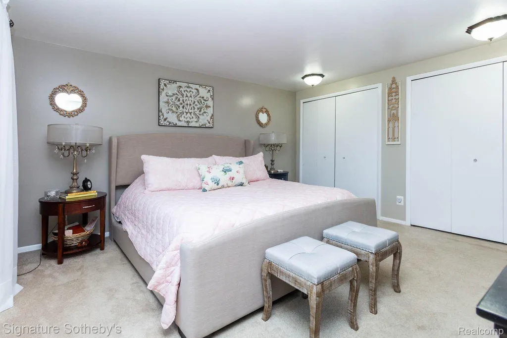 4086 Cherry Garden Drive Commerce Charter Township MI 48382
