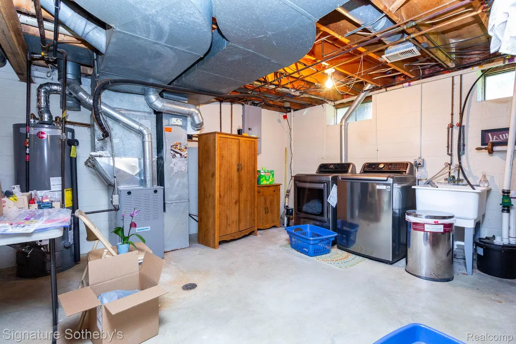4086 Cherry Garden Drive Commerce Charter Township MI 48382