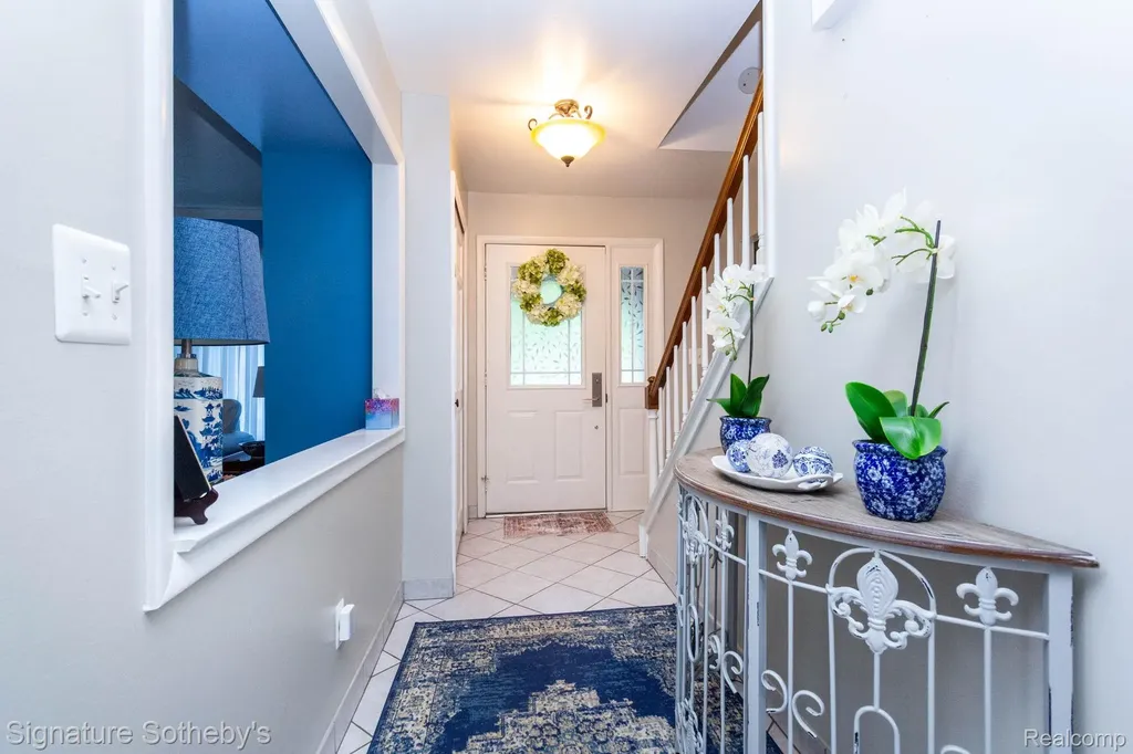 4086 Cherry Garden Drive Commerce Charter Township MI 48382