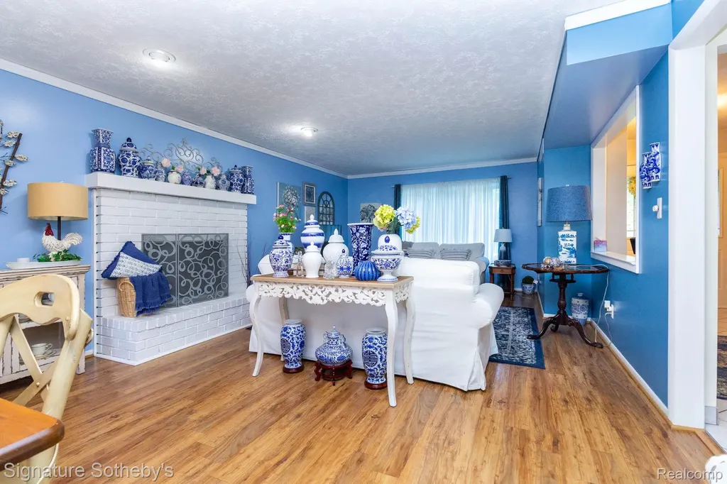 4086 Cherry Garden Drive Commerce Charter Township MI 48382
