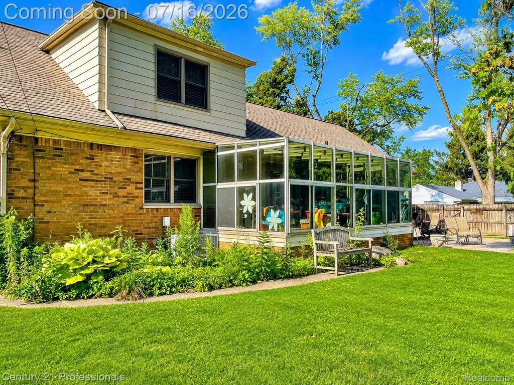 605 Lexington Boulevard Royal Oak City MI 48073
