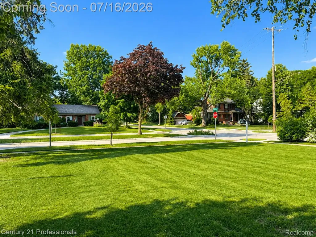 605 Lexington Boulevard Royal Oak City MI 48073