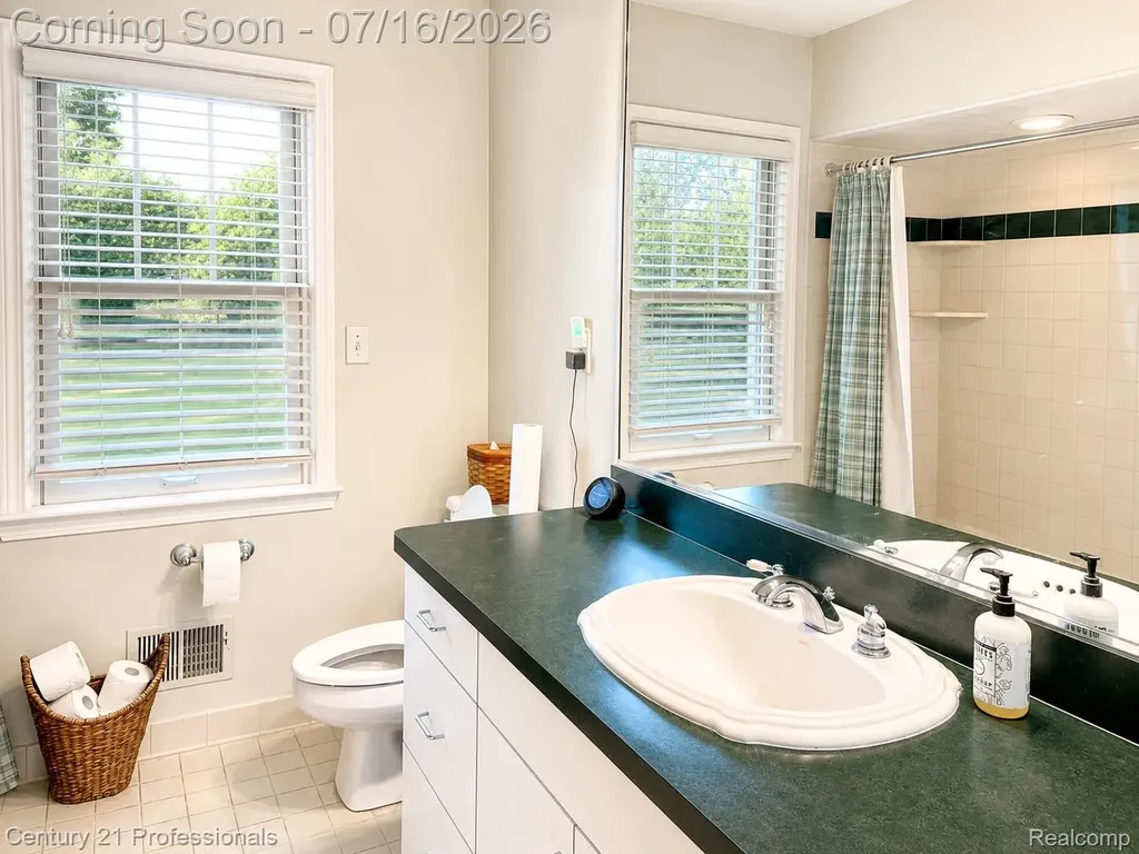 605 Lexington Boulevard Royal Oak City MI 48073