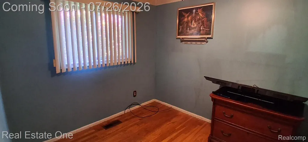23231 Glenbrook Street St. Clair Shores City MI 48082