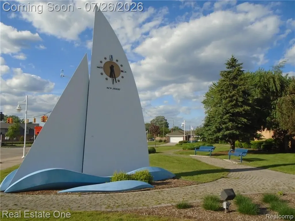 23231 Glenbrook Street St. Clair Shores City MI 48082