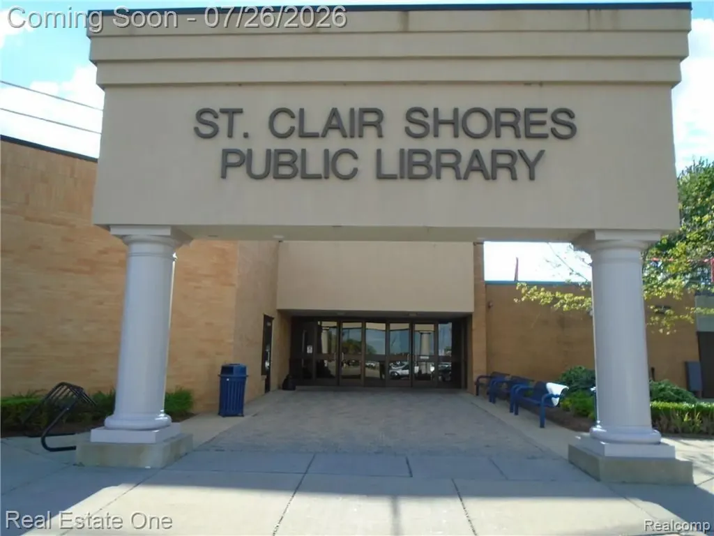 23231 Glenbrook Street St. Clair Shores City MI 48082