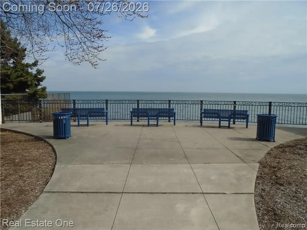 23231 Glenbrook Street St. Clair Shores City MI 48082