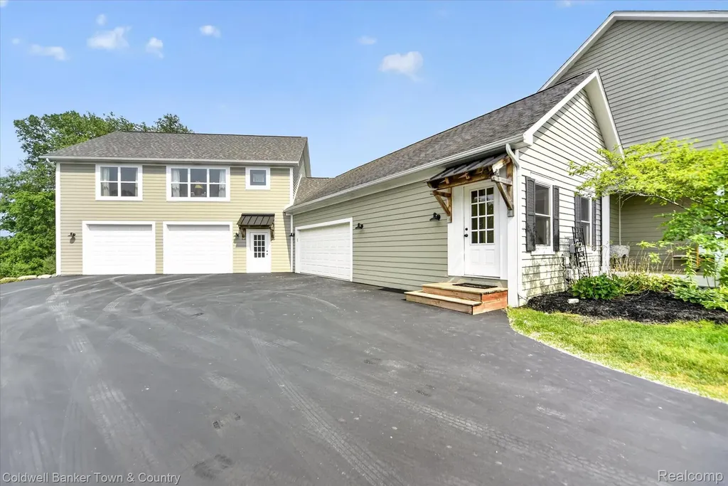 918 Gray Fox Court Marion Township MI 48843
