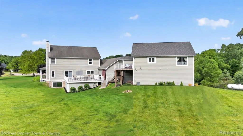 918 Gray Fox Court Marion Township MI 48843