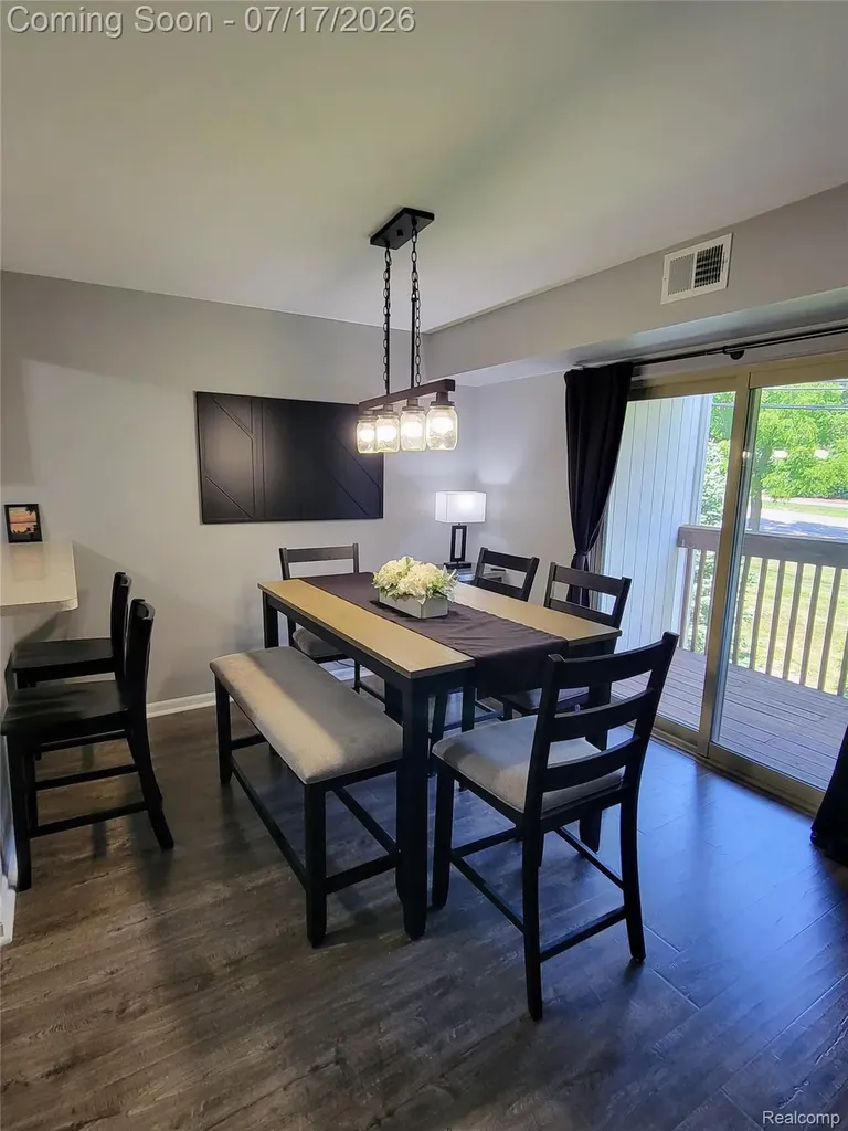 1655 Riverside Drive Oakland Charter Township MI 48309