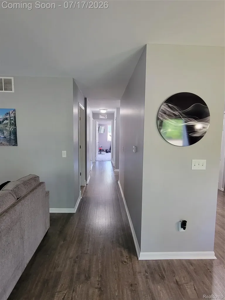 1655 Riverside Drive Oakland Charter Township MI 48309