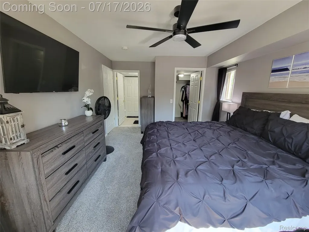 1655 Riverside Drive Oakland Charter Township MI 48309