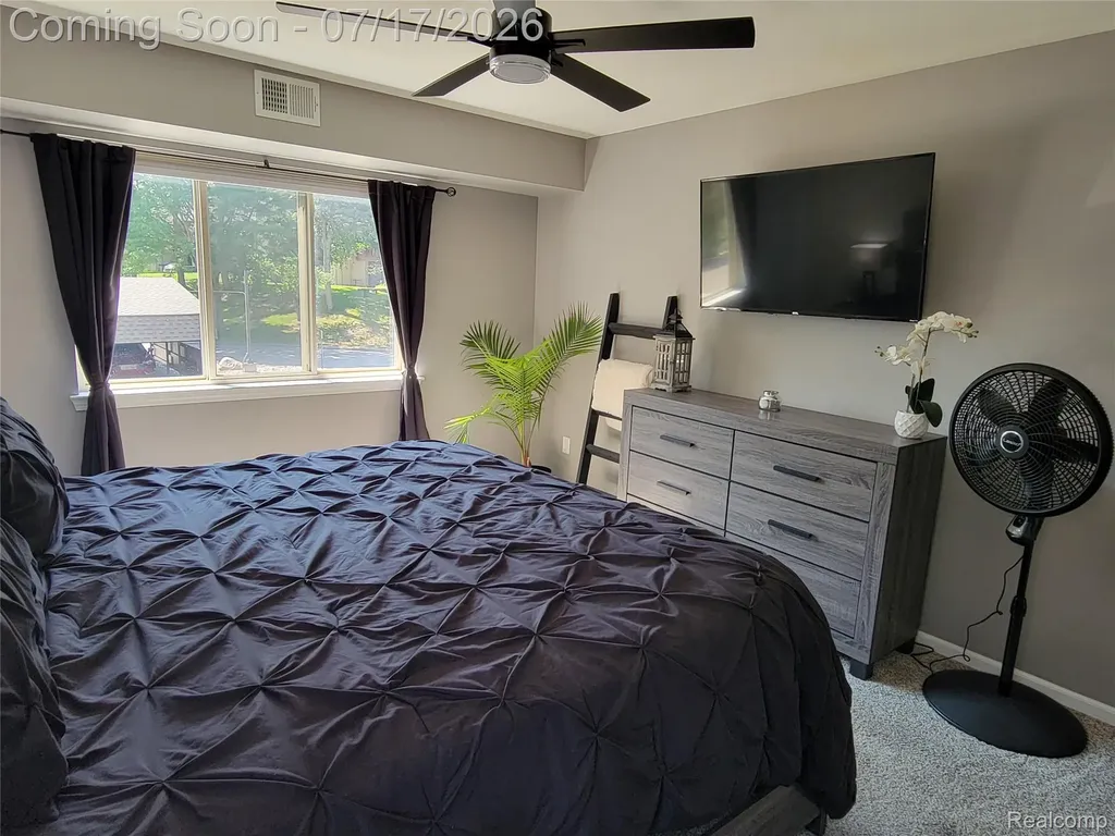 1655 Riverside Drive Oakland Charter Township MI 48309