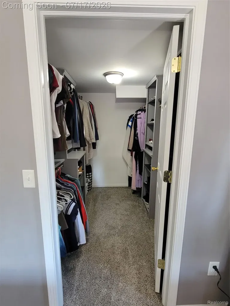 1655 Riverside Drive Oakland Charter Township MI 48309