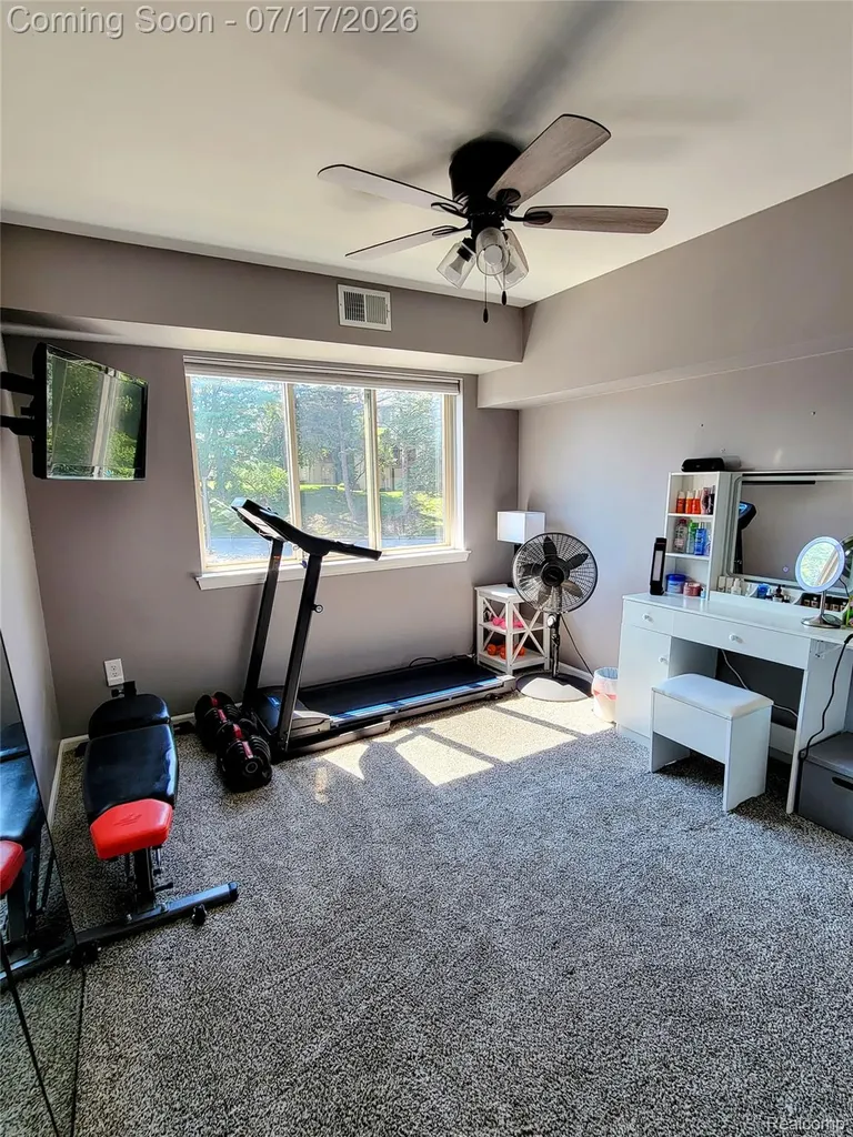 1655 Riverside Drive Oakland Charter Township MI 48309
