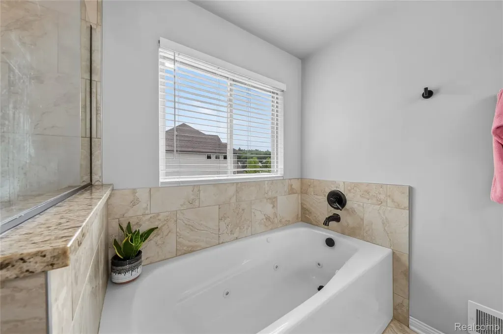9665 Windsor Lane Springfield Charter Township MI 48348