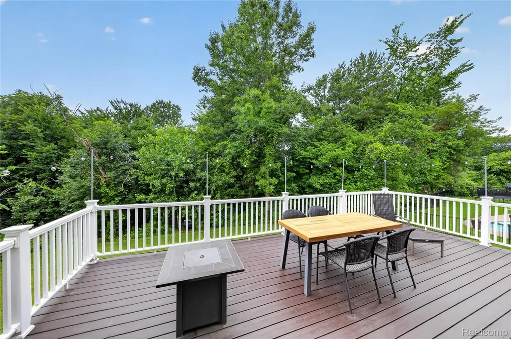 9665 Windsor Lane Springfield Charter Township MI 48348