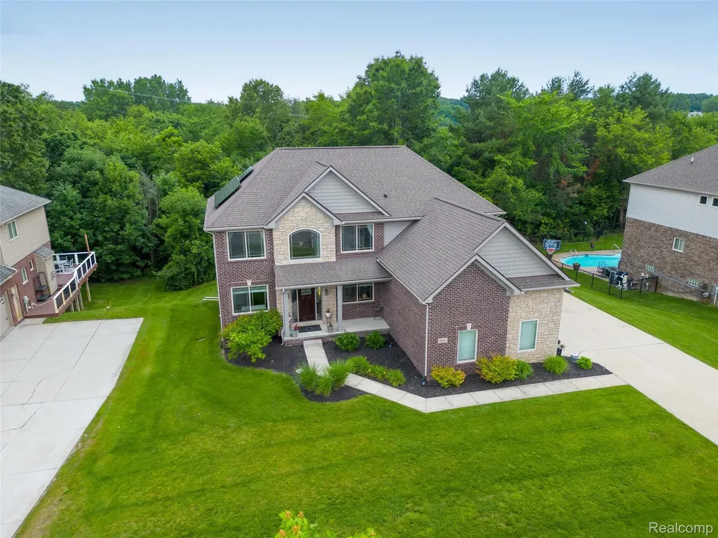 9665 Windsor Lane Springfield Charter Township MI 48348