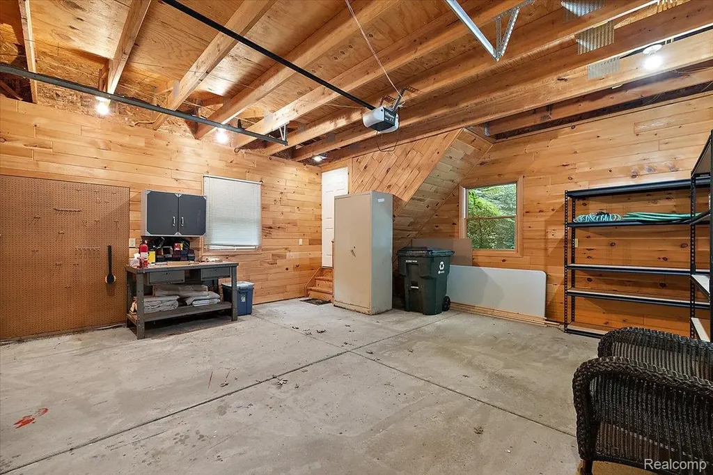 869 Central Drive Orion Charter Township MI 48362