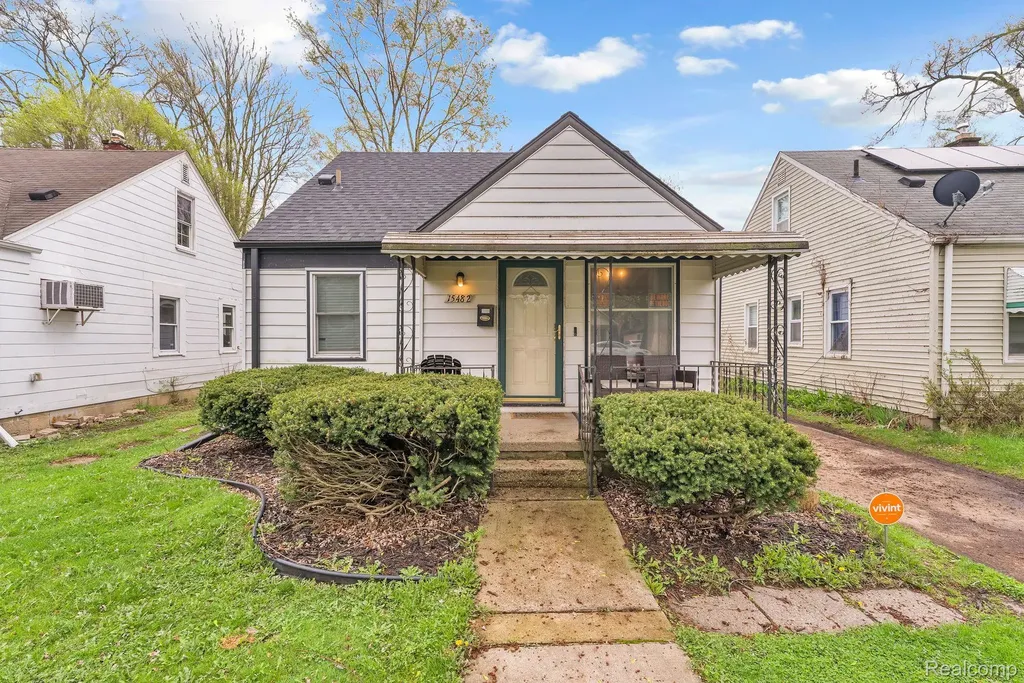 15482 Winston Redford Charter Township MI 48239