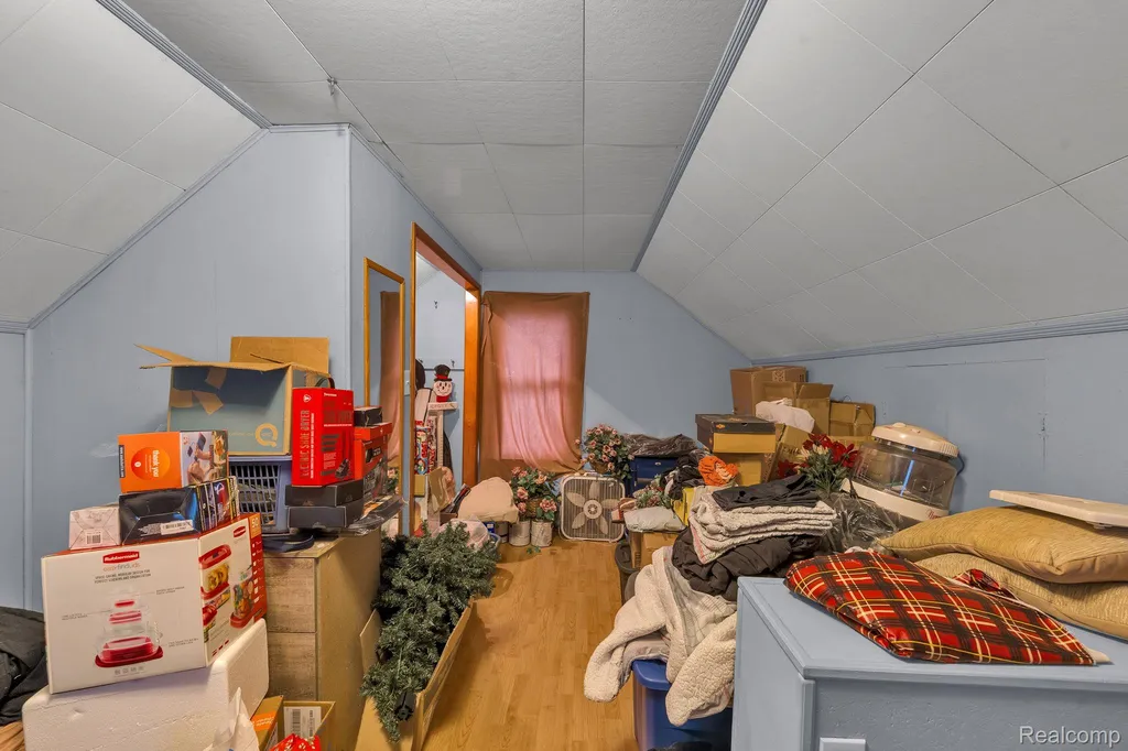 15482 Winston Redford Charter Township MI 48239