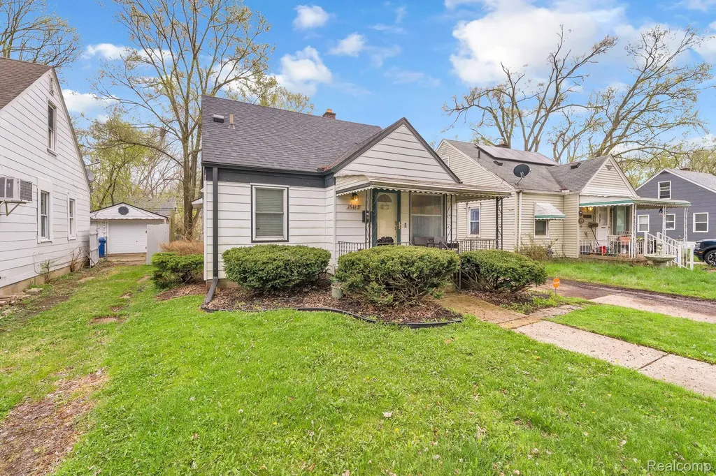 15482 Winston Redford Charter Township MI 48239