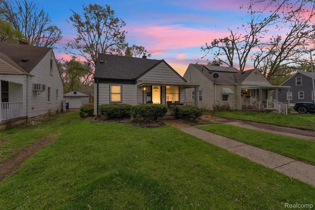 15482 Winston Redford Charter Township MI 48239