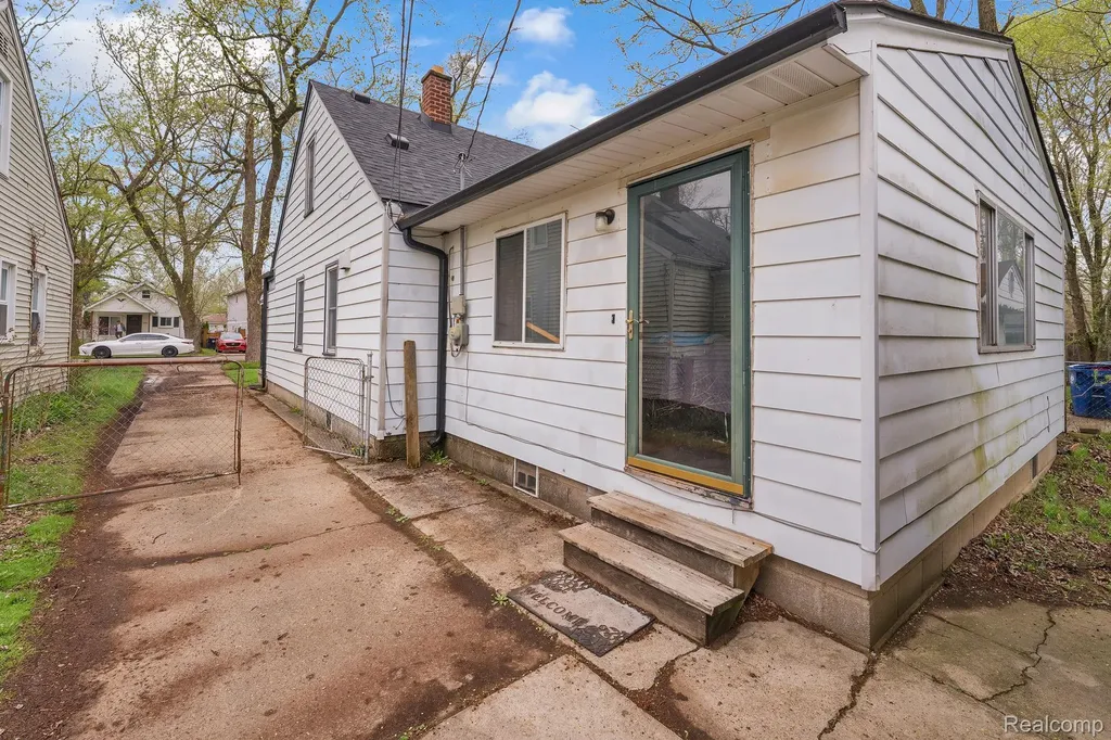 15482 Winston Redford Charter Township MI 48239
