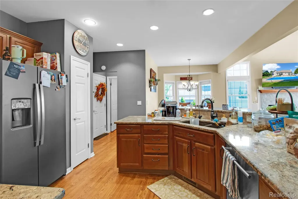 16073 Silverwood Drive Fenton Charter Township MI 48430
