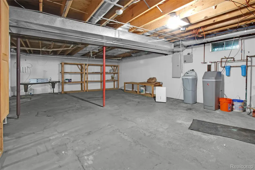 16073 Silverwood Drive Fenton Charter Township MI 48430