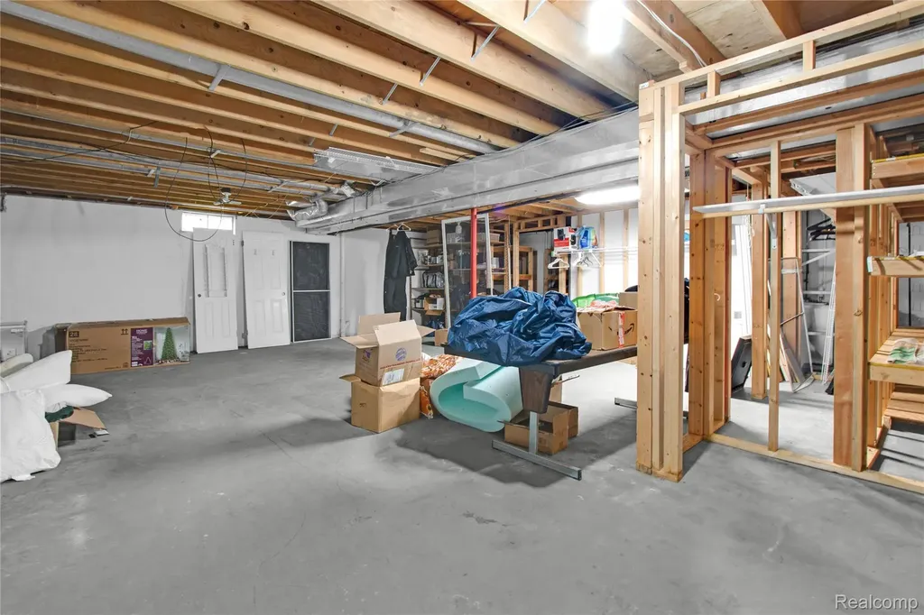 16073 Silverwood Drive Fenton Charter Township MI 48430
