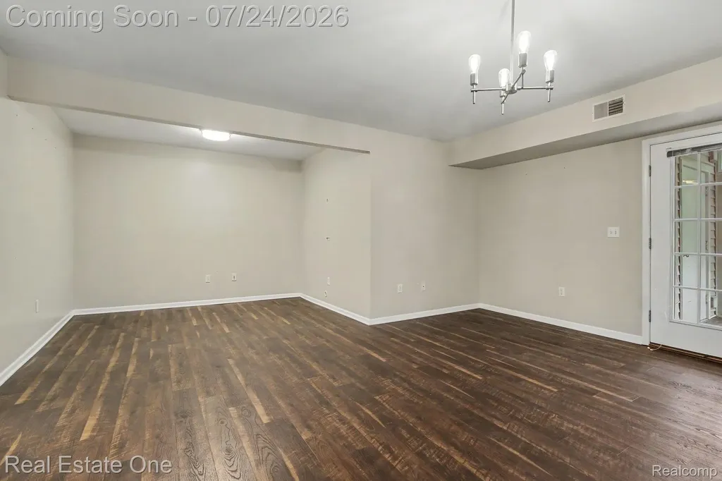 2271 S Main Street Ann Arbor City MI 48103
