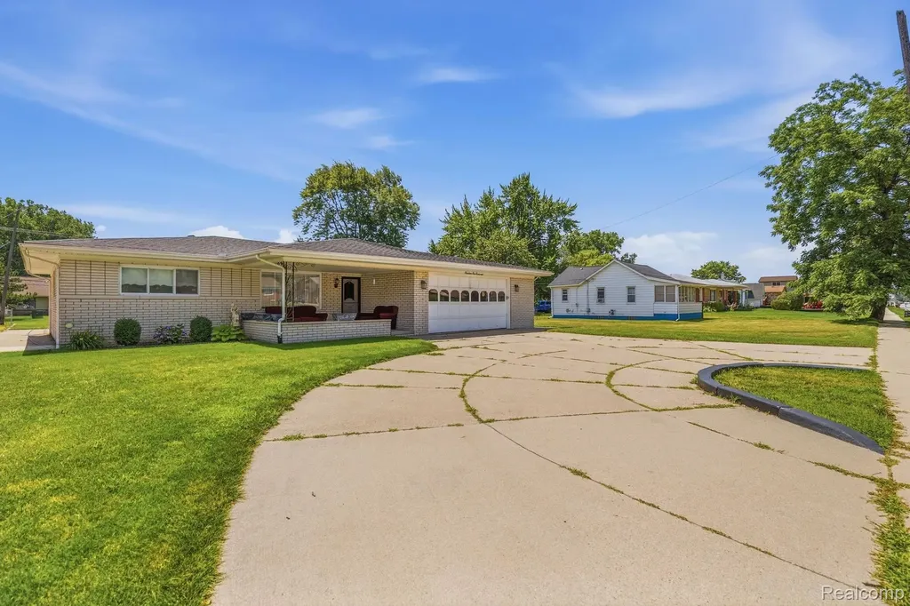 19100 Masonic Boulevard Roseville City MI 48066