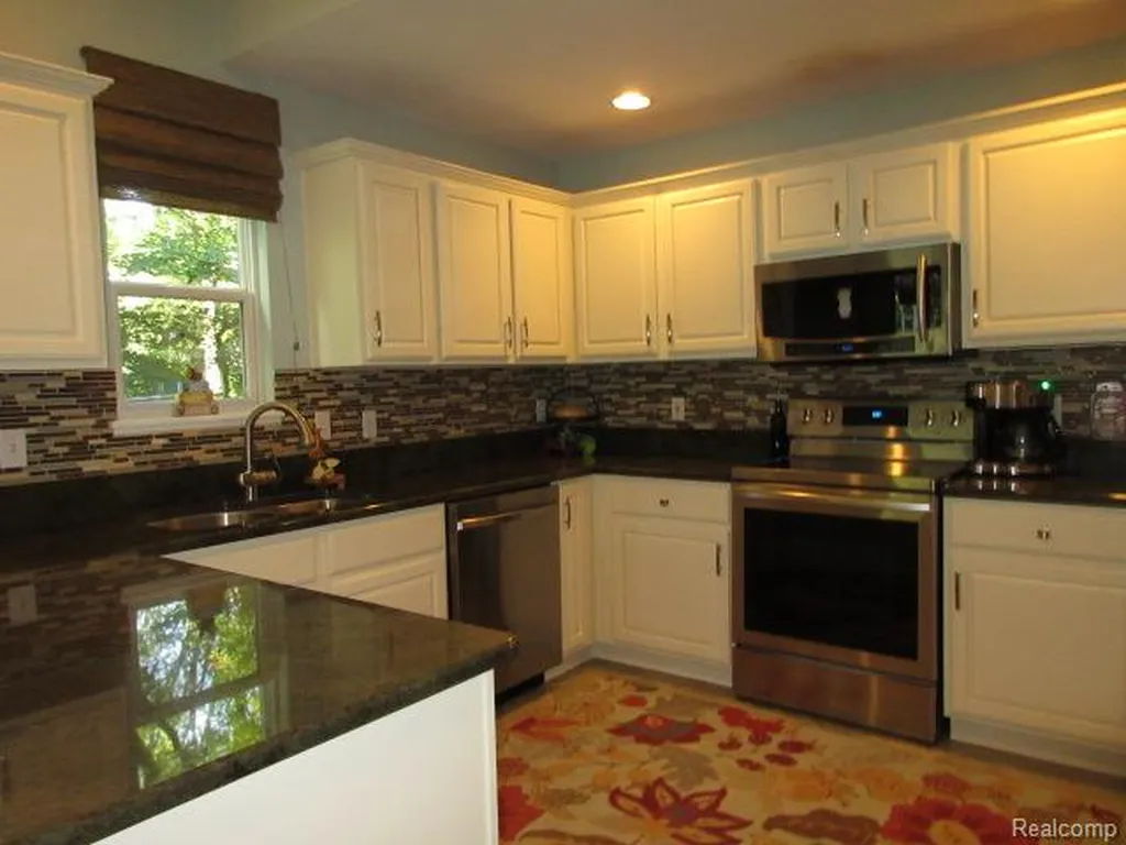 11356 Tall Shadows Court Hamburg Township MI 48169