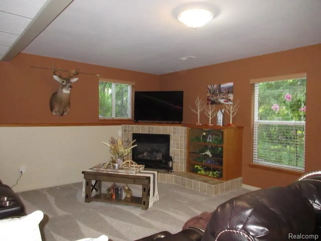 11356 Tall Shadows Court Hamburg Township MI 48169