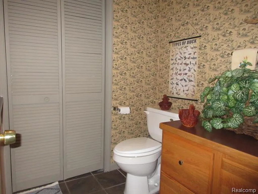 11356 Tall Shadows Court Hamburg Township MI 48169