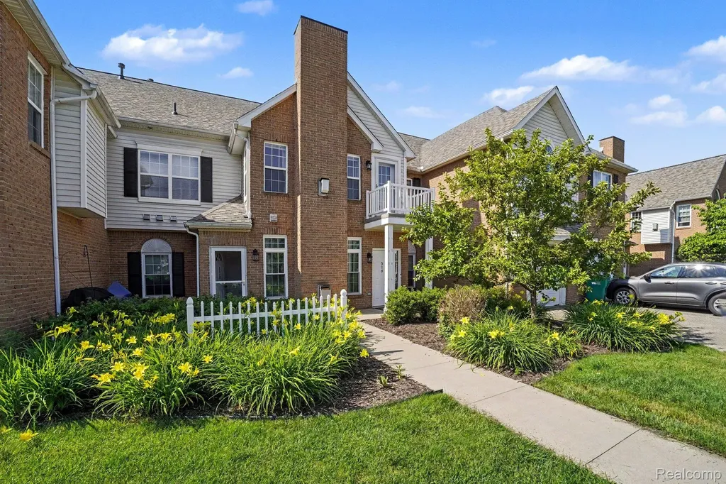 518 Olde English Circle Howell Township MI 48855