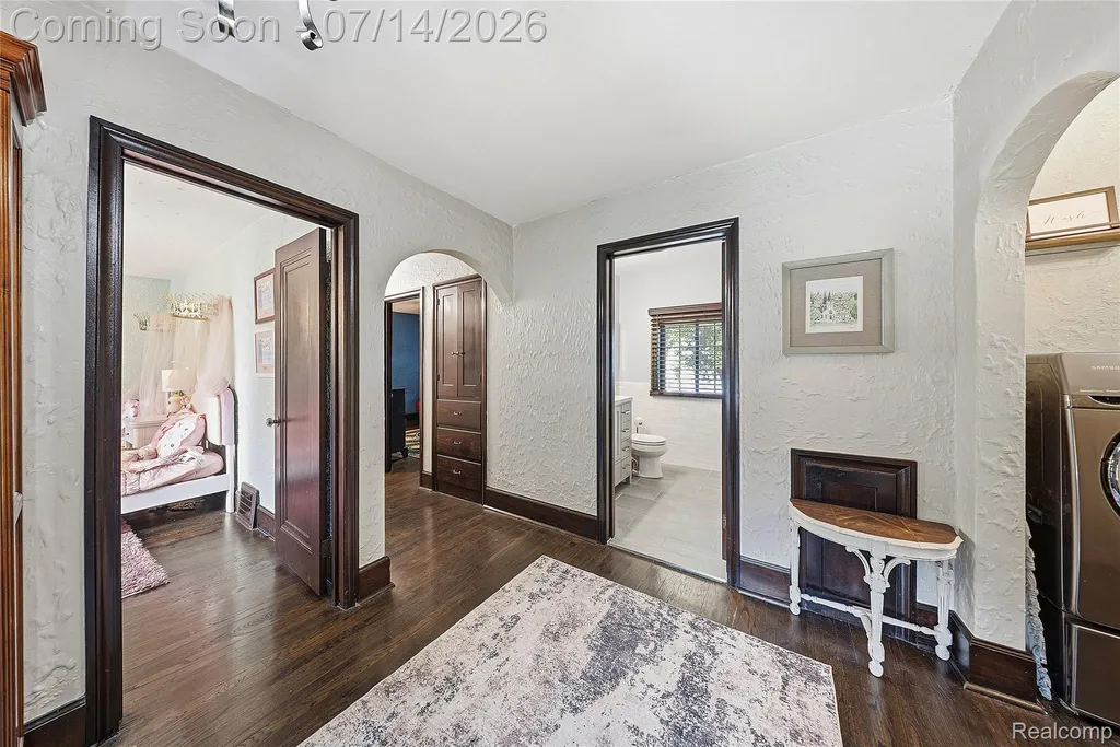 18460 Meridian Road Grosse Ile Township MI 48138