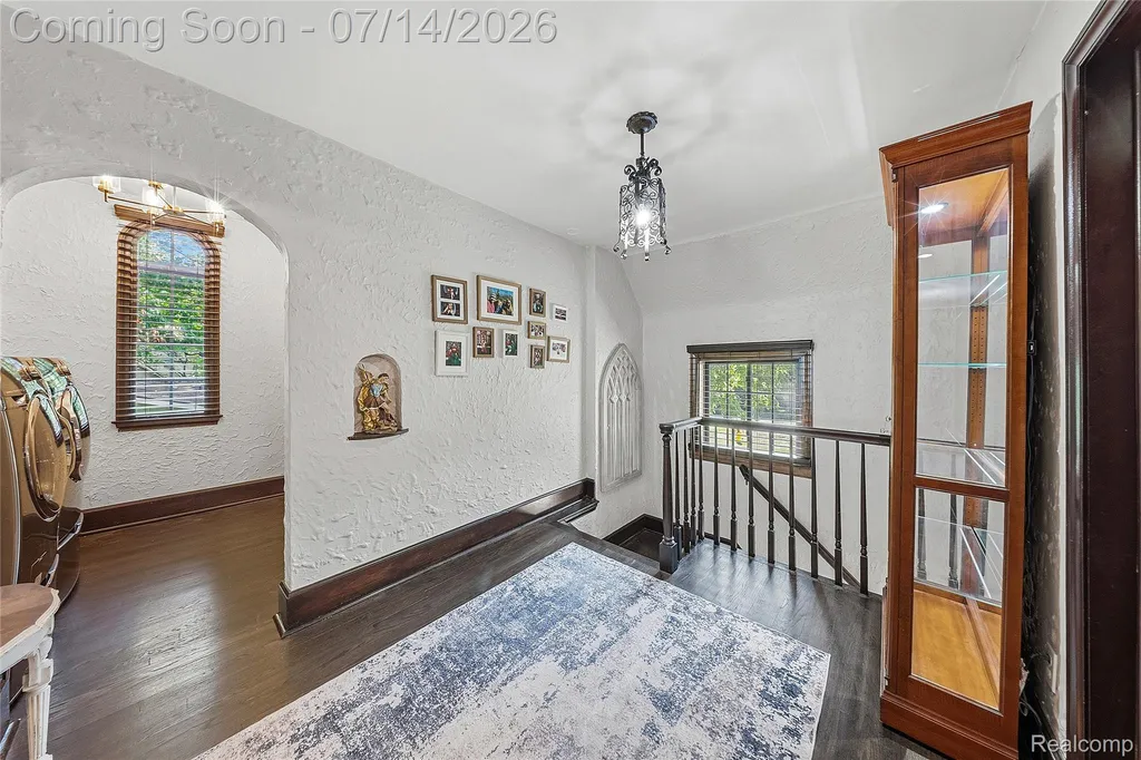18460 Meridian Road Grosse Ile Township MI 48138