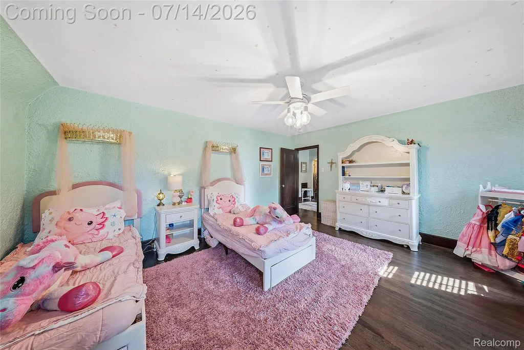 18460 Meridian Road Grosse Ile Township MI 48138