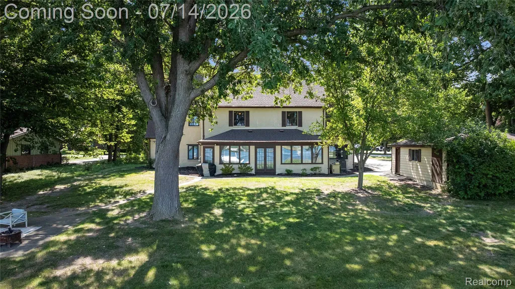 18460 Meridian Road Grosse Ile Township MI 48138