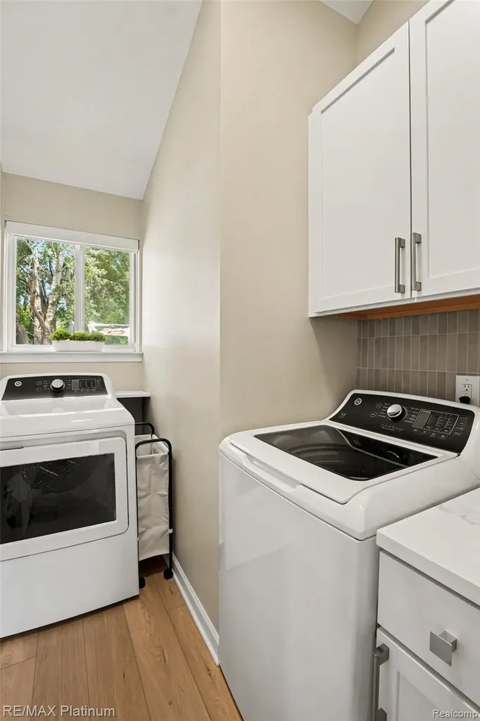 11624 Island Court Hartland Township MI 48353