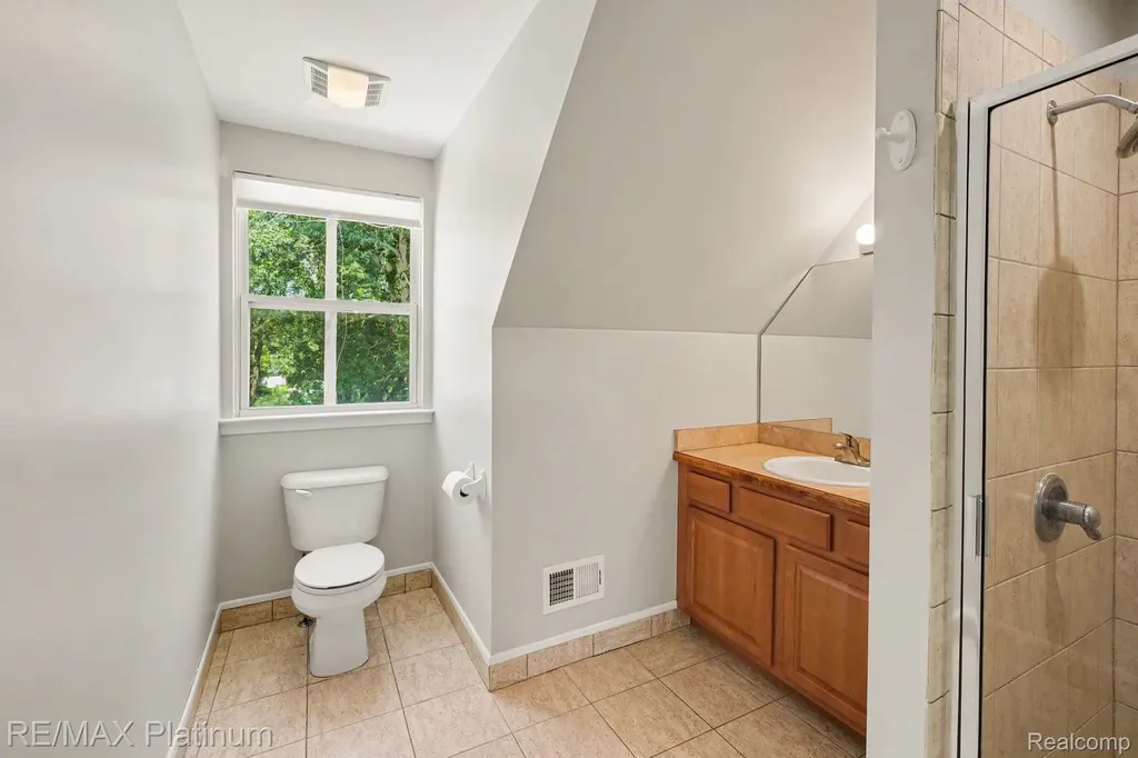 11624 Island Court Hartland Township MI 48353